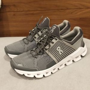 FINAL SALE!! On Cloud Swift Running Shoes size 8.5